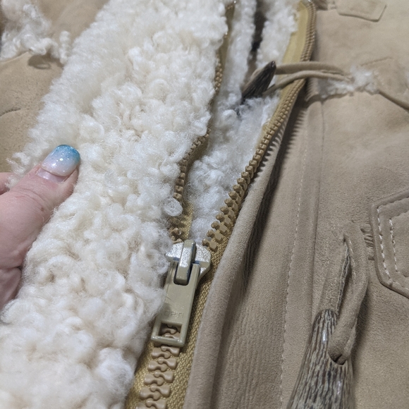 CHARITY FUNDRAISER - Authentic lambskin women's coat size small / medium - Picture 12 of 17